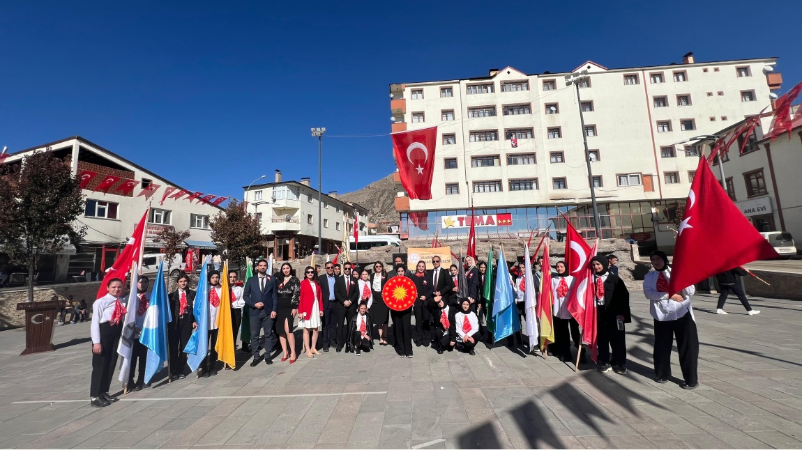 29 EKİM CUMHURİYET BAYRAMI COŞKUYLA KUTLANDI